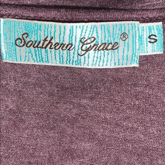 🎉HOST PICK🎉FALL🍁Like NEW Top “It’s Fall Y’all” - Picture 5 of 9